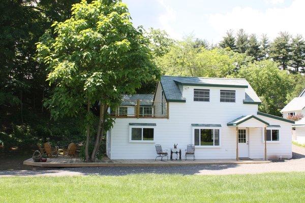 Arkadia By the Reservoir