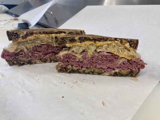 Spicy pastrami Reuben