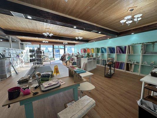 TrishTacSew - Quilt Shop & Sewing Classes