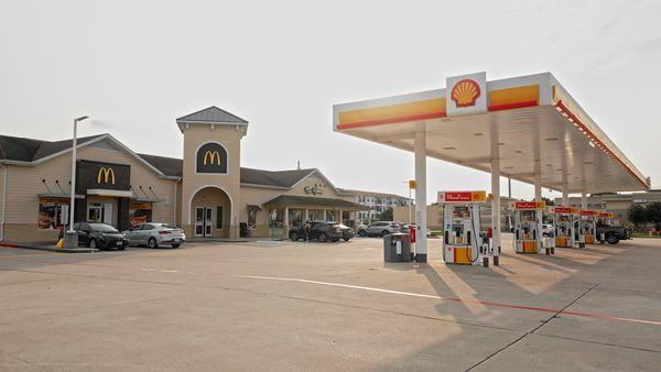 This picture shows the front view of the store, capturing the main entrance