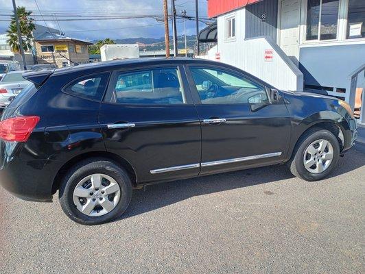 The Nissan rogue they sold me with bad tires