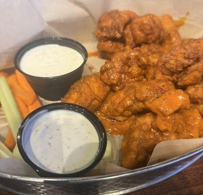 Puckers Sports Grill