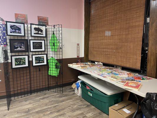 Nicky 2 Scoops Ice Cream Parlor