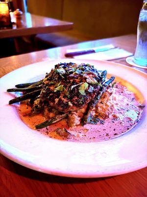 Amazing Salisbury Steak on mashed potatoes, topped with fresh cooked green beans, fresh mushrooms, cilantro & a delicious sauce.