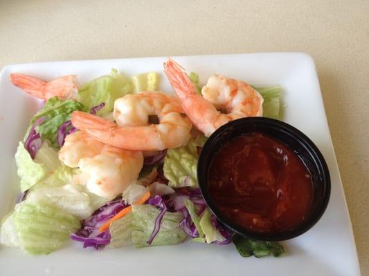 This is the plate served. Note the size of the sauce cup, which is about the size of a 1/2 dollar coin for comparison.