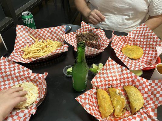 Tacos & Dogos Don Nico