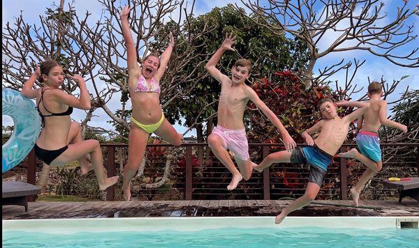 Hawaiian Hibiscus Home