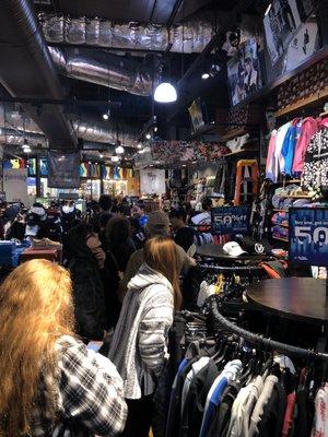 Waited 50 mins in this line