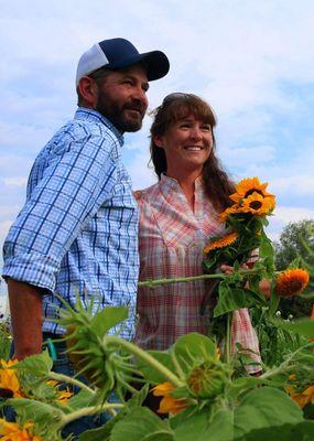 Lucky Bee Cut Flowers