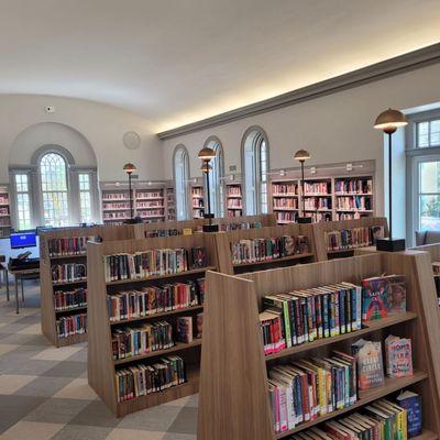 Durham County Public Library—Stanford L. Warren Branch
