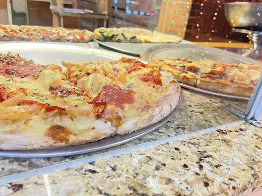 Riuniti Pizzeria & Restaurant