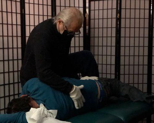 Huesero Sobador Terapeuta Holístico