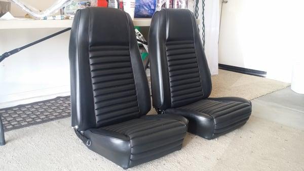 69' Mach One Seats Complete