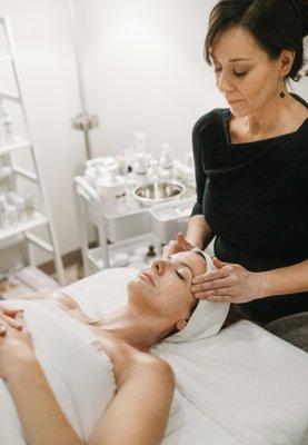 Laura Davis Aesthetics