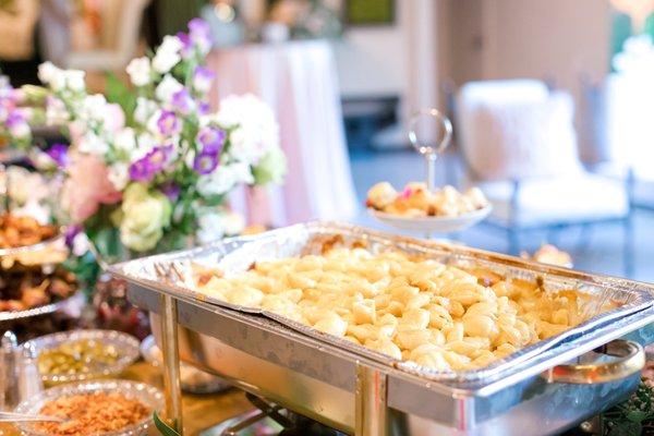 from hot entrees to sandwiches & wraps