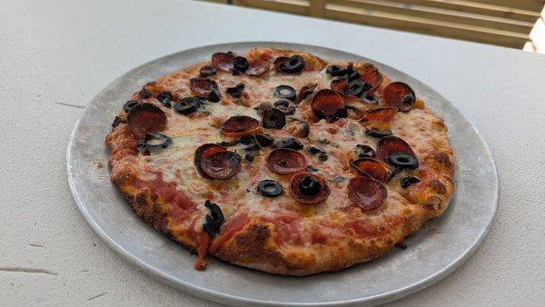 10" pepperoni and olive