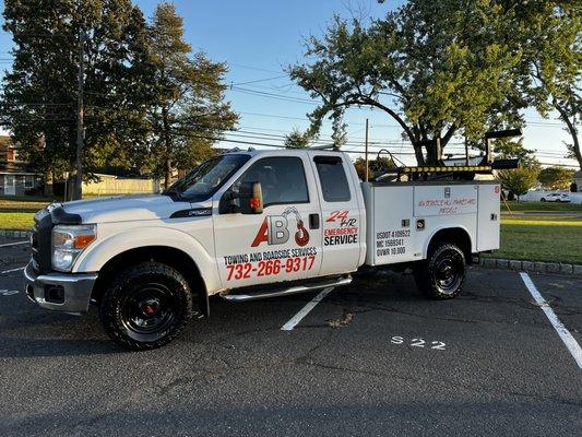 A&B Towing and Roadside Service