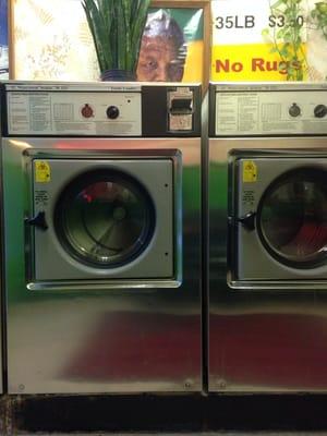 White Seal Cleaners & Laundromat