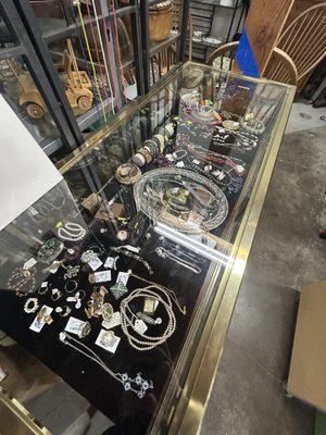 Dee’s Divine Finds