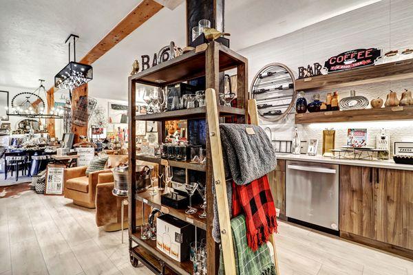 Barware, throws, home decor