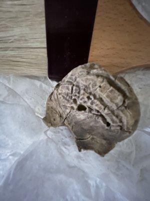 Flat & Dry
White arrived flat and dry, no marbling as described on their site.