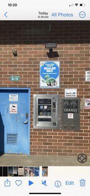 Front of the car wash with NO contact info