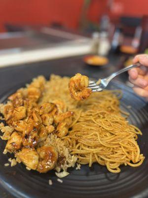 Kentzio Japanese Steakhouse & Sushi Lounge