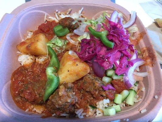 Bowl with kafta meatballs in tomato sauce (special)