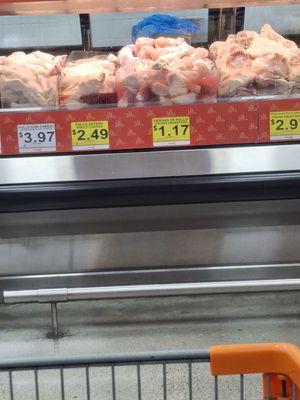 The chicken meat was floating in blood water NASTY