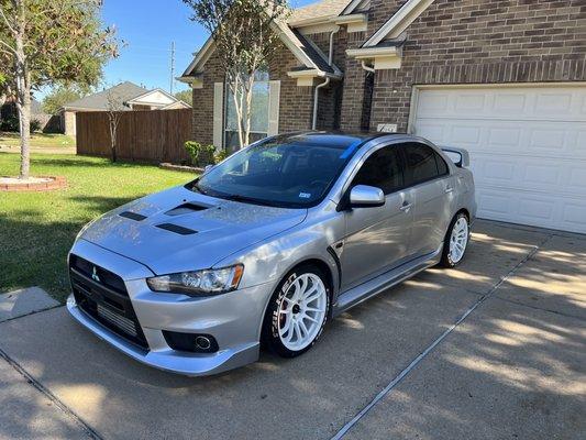 Xpress Windshield Repair and Replacement