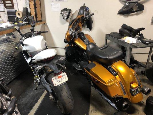 Need a quick oil change and safety check? Give us a call today. Make it easy and ask about our pickup and delivery service.