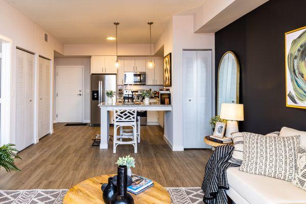 Pura Vida Hialeah Apartments