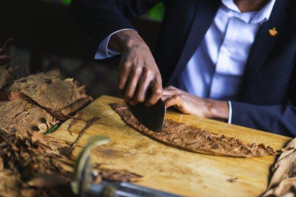 Master Cigar Roller