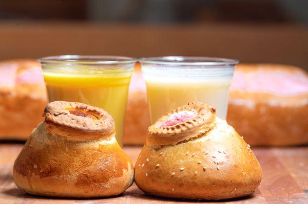 El pan guatemalteco con yemas es un dulce suave y esponjoso, relleno de yemas y con un toque de sabor tradicional de Guatemala.