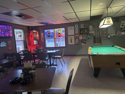 Mary's Little Bar