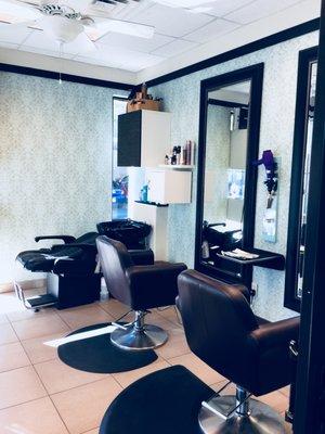 Deidre Mae Salon
