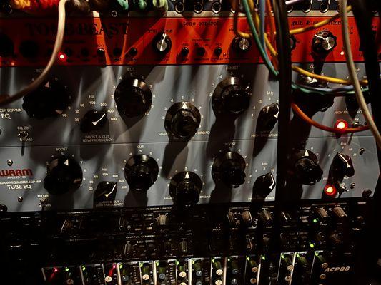 Quake Recording Studios