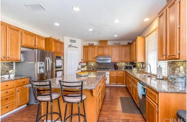 Love this kitchen so much, I would happily burn some rice for my kids here... #joseandvanessa