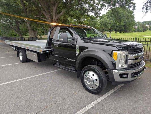 Lucky Jackpot Towing