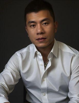 I feel fresh, polished, and reset. The fade grows out clean, the lines stay sharp, and the experience feels thoughtful rather than rushed.