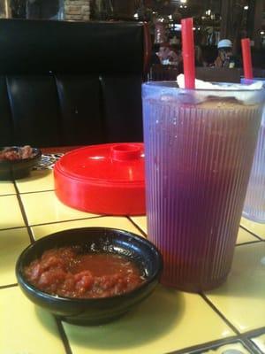 Salsa n tortillas mmmm!