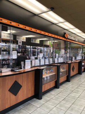 iPhone 6, 6 plus, 6s, 6s plus screen repairs. iPhone 7, iPhone 7 plus, iPhone 8, AND iPhone 8 PLUS screen repair in Detroit, mi