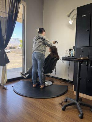 She is so awesome!! Gave my daughter a vip treatment, a lot of attention and did an amazing job as well!!! My daughter loved her haircut!!!!