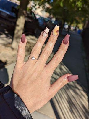 Just got my engagement nails done and I am OBSESSED. Silvana was so professional and kind and took her time to make sure I was comfortable.