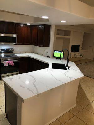 Three Diamonds Construction