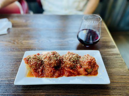 The Patio at 5th and Ash