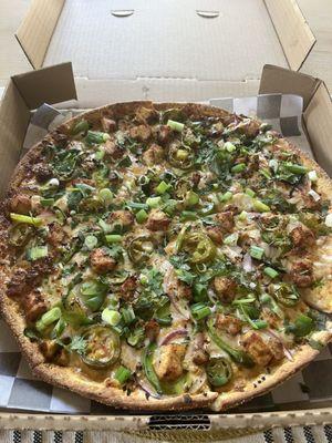 Firecracker Chicken Pizza, medium (12in), 8 slices