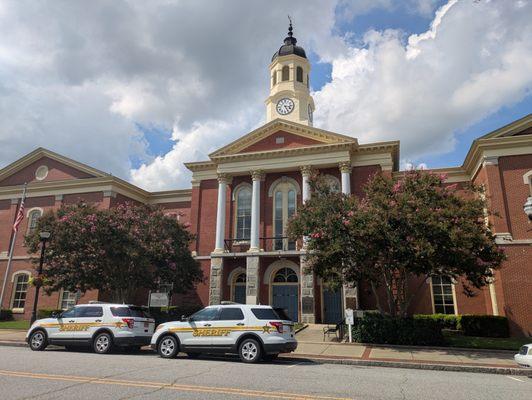 Pasquotank County Courthouse