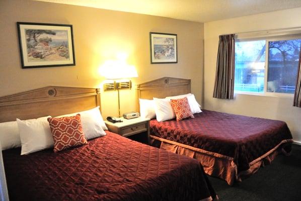 two queen bed river view room