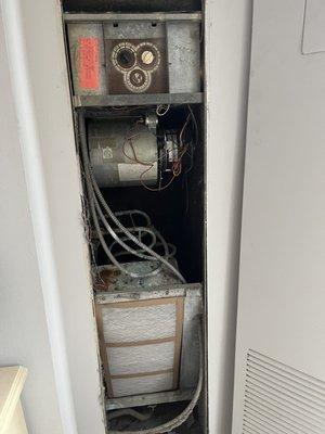 Updating my review to include a photo of the incredibly outdated HVAC system that I don't think has ever been cleaned.